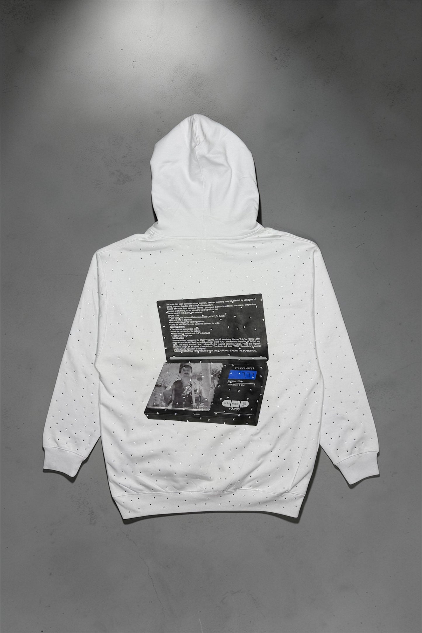 WHiTE SNOW HEAVYWEiGHT "CHAPO GUZMAN" HOODiE